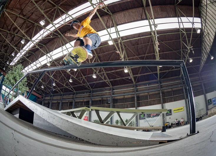 How do you say Switch Front Feeble in French??  Max Berguin shows us through interpretive body language.

<!--damnambreda22practice-->