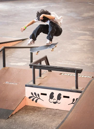 No stranger to the contest game, Daisuke Ikeda FS Flips the bump2bar.

<!--tampapro23day2-->