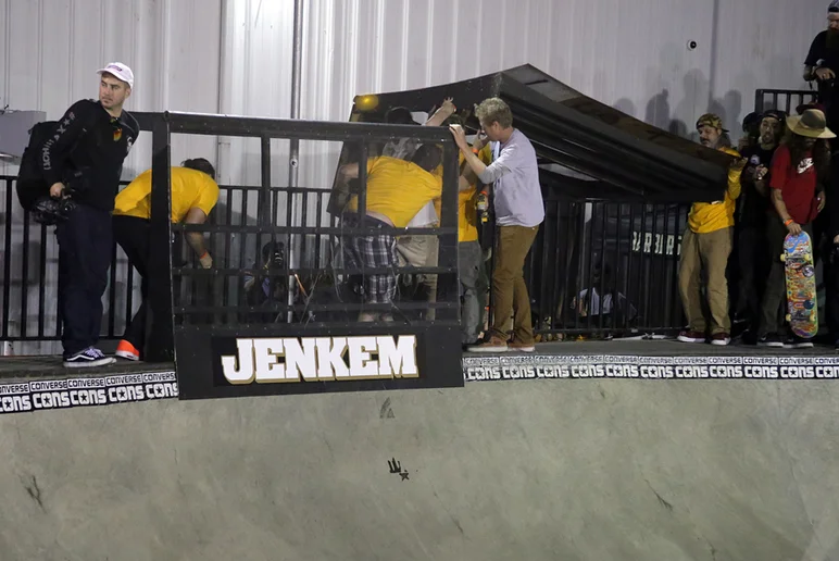 <!--pro17-consjam-->

One the regular contest ended, Jenkem brought out a surprise obstacle for the Best Trick contest.