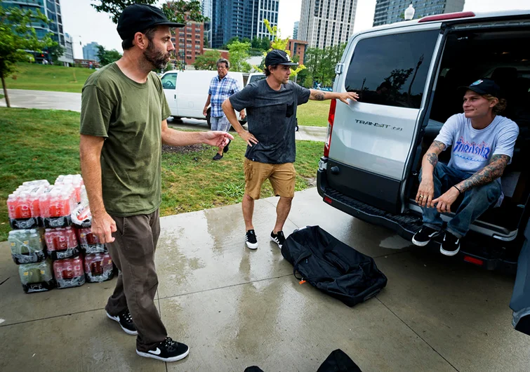 <!--da-chicago16-fri-->

The crew jokes around about finally calling it for the day and then the sun finally comes up. (torrential down pour began once again moments later) Lets all hope for better luck into the weekend. Thanks and Jah Bless.
