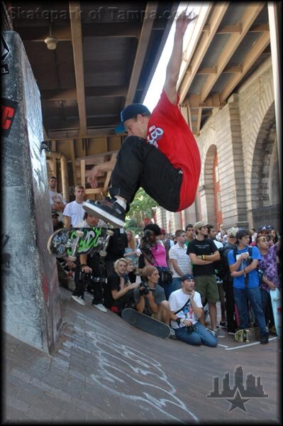 Billy Rohan - frontside flip wallride