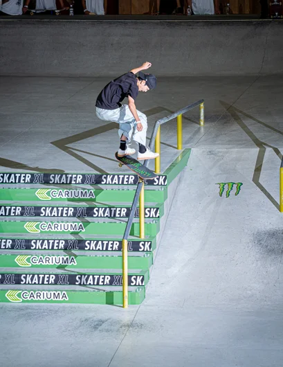 Well well well. If it isn't Sena Watanabe heelflipping into a front board

<!--damnamjapan2023mensqualifiers-->