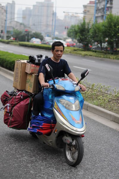 Shanghai Tourist Mission: scooters