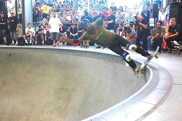 <!--protec2014-->

Pat Ngoho, tireless boardslides.
