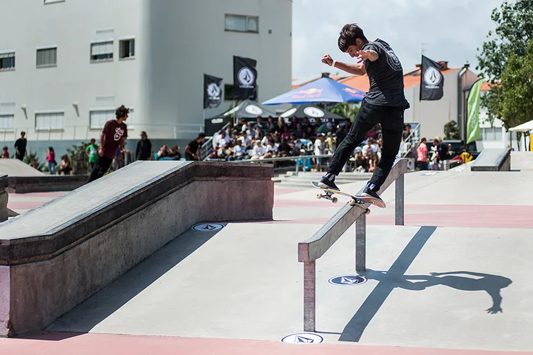 <!--daportsat-->

Back to more of what you want: skate photos! Anthony Anaya is on vacation in Portugal with his parents. It's nice to see him here skating the contest.