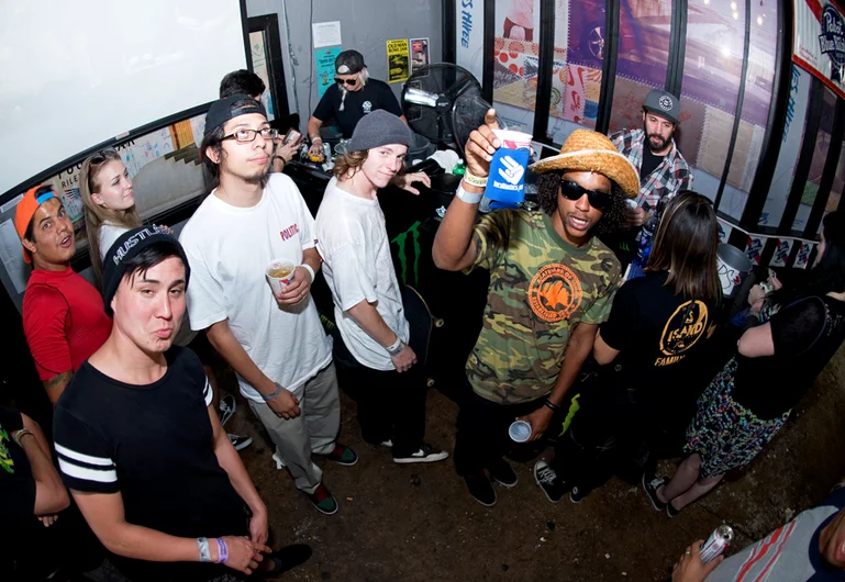 <!--am15sunday-->

Two words.. OPEN BAR!