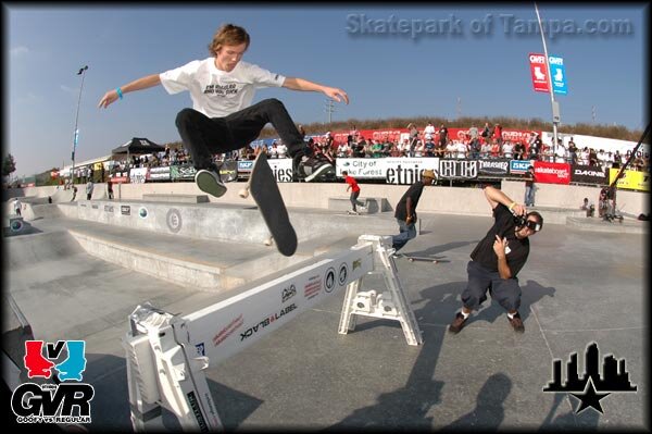 etnies Goofy vs. Regular: Street Finals