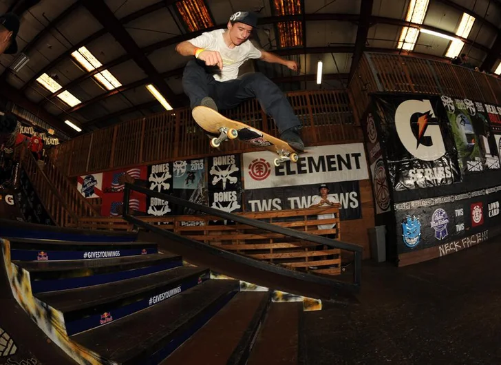 <!-- amdec13fri -->

Tony Durao - switch 360 flip. I couldn't figure out what stance he was at first. That means he is really good.