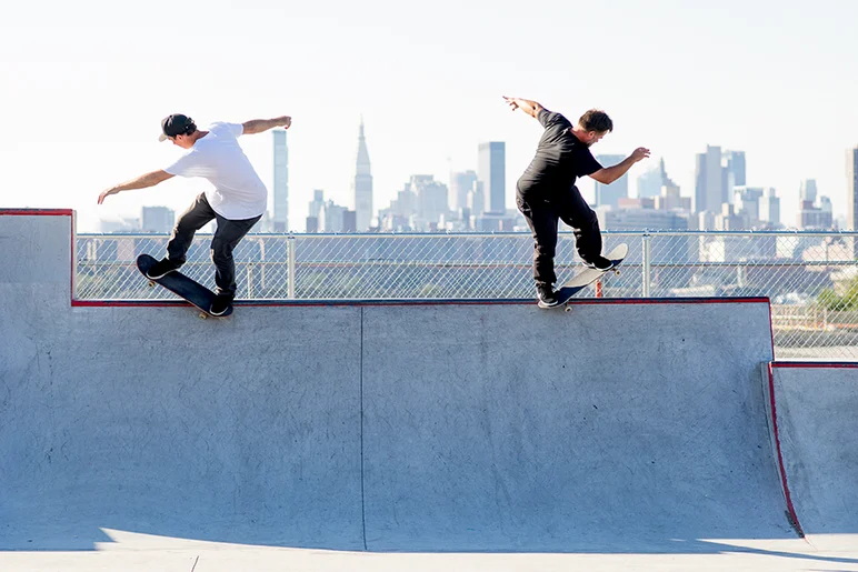 <!--danyc15-->

If your judges don't skate, you're beat. SPoT judges are always shredding. Bob Reynolds and Milligan get synchronized on some pivot fakies.