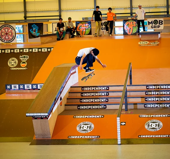 <!--daja18finals-->

Mana Sasaki puts down a Hardflip into the finals.

