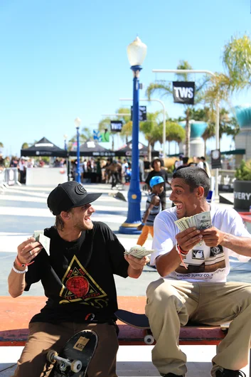 <!--agenda14-->

Carlos and Tiago with a well-deserved win.







