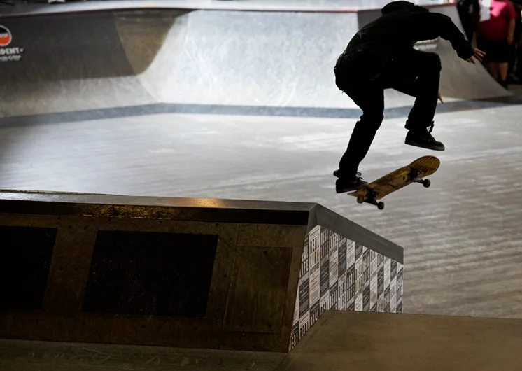 <!--dacm16-quals-->

The darkside of Robert Neal’s Nollie Flip Crook.