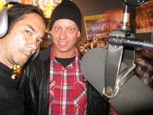 Later that night, Bi