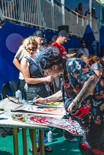 More signatures from Hosoi

<!--floggingmollycruise23-->