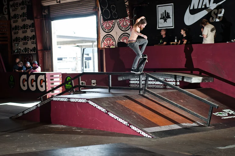 <!--ta14-t-->

Kevin Phelps with a 180 switch crook transfer.