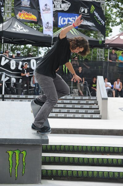 Shawn Hale - backside nosegrind