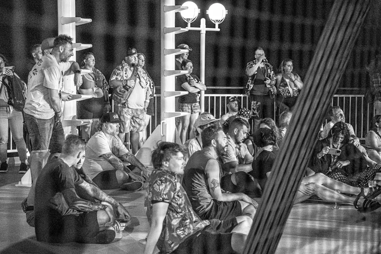 Little crowd gathering on the outside of the net. Lots of people came out on the 2nd night of the demo.

<!--floggingmollycruise23-->