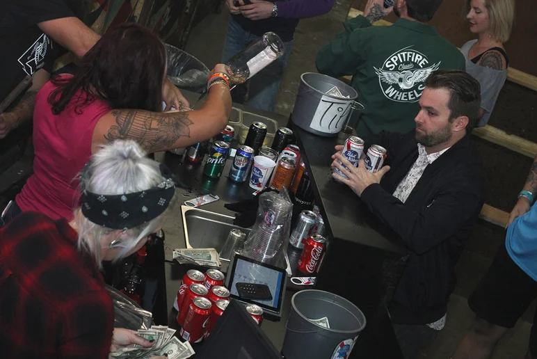 <!--pro17-frinight-->

Thanks also to everyone who works so hard to make Tampa Pro happen, including our tireless bar staff. Thank you!