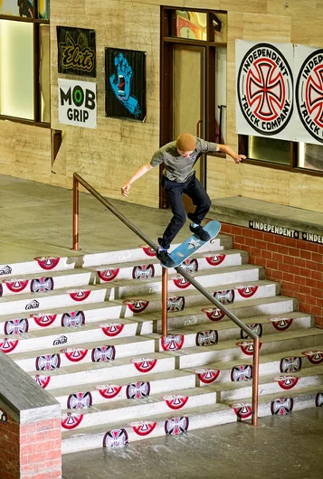 <!--dala19quals-->

Eric Clark warms up the rail with a Bluntslide.