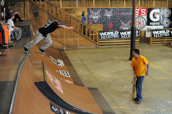 Kyle Berard - high speed backside tailslide down