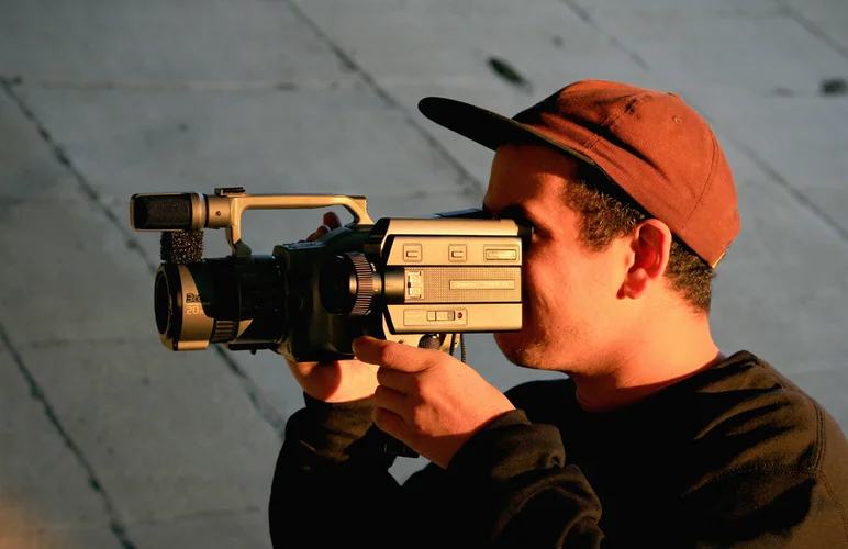 <!--bustedmicvideo-->
Stephen Buggica is the guy behind Busted.Mic Creations, producing video, creating graphics and printing tees for the brand. Sometimes he’s so busy that he has to film VX and Super 8 “at the same damn time”.