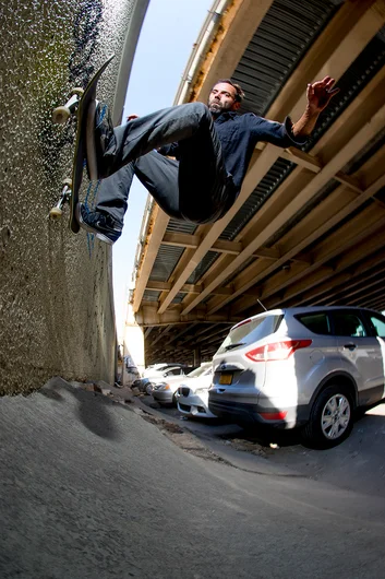 <!--spottoa15-->

Then with no warning came STREET ZITZER!!! Paul wall crawling walls better than Peter Parker himself on this frontside wall ride.
