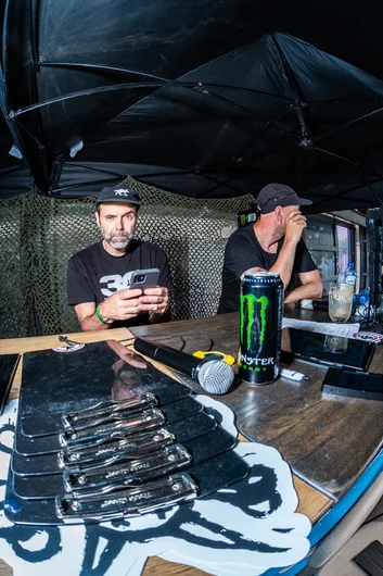 It wouldn't be a Damn Am blog post without a photo of Paul Zitzer mean mugging. Is there such thing a mug models? Get this guy a gig!

<!--damnamnetherlandsday2qualifiers-->