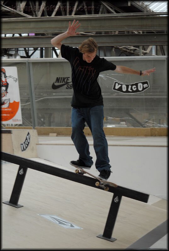 Amsterdam - Ricardo Paterno - frontside feeble