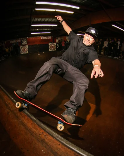 <!--ombj20photos-->

Jimmy Dennis is a regular at these things…Frontside Grind.
