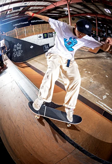 Taiga Nagai is back again, taking it from the bottom to the top, with a Smith Grind.
<!—tampam2022lastchance—>