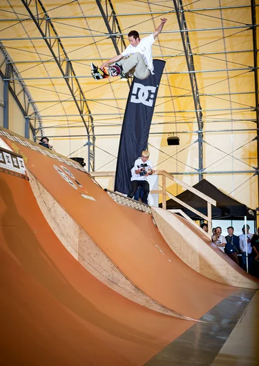 <!--daja18-quals-->

We’ve been kinda runnin’ Frontside Air overkill here and had to call it quits but had to relapse on this one done by Yamato Kosuzu as he went F&%kin Huge!!
