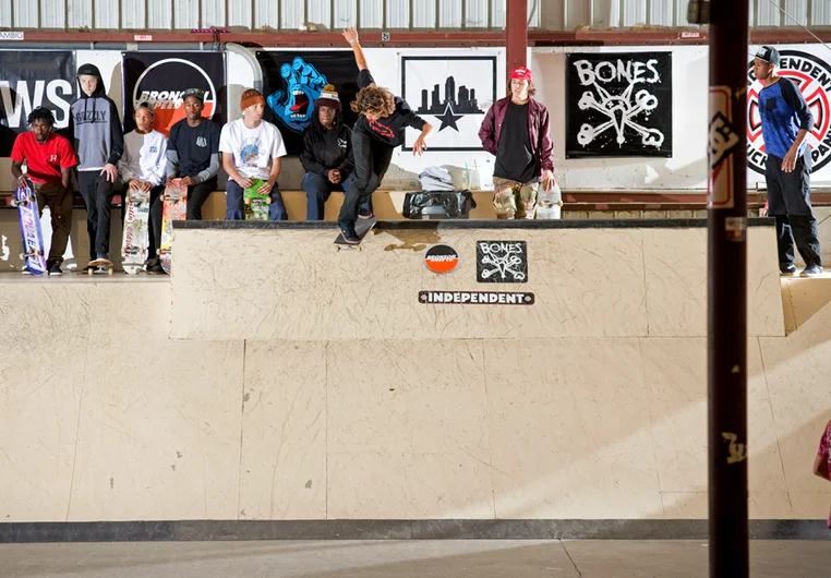 <!--DA-ATL16-1-->

Do it for the crowd!  Some take notice of Ronnie Kessner’s Backtail Slide while others give em the cold shoulder.