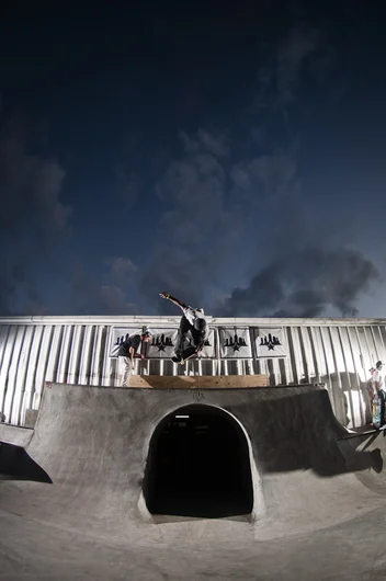 <!--ta14-t-->

Fernando Bramsmark wouldn't stop killing the concrete bowled area.