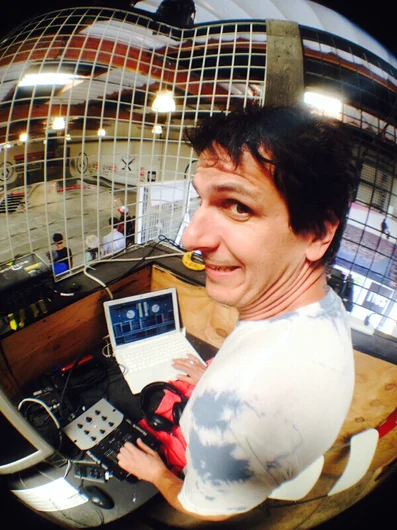 <!-- damnamvolcom14day2 -->

Sometimes sketchy business, but never bad music with DJ Wade.