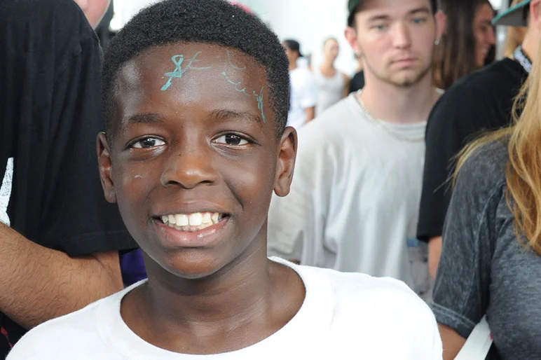 Autographs to the dome are the new face tat.<!-- Go Skateboarding Day 2013 With Kayo -->