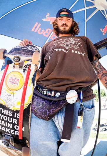 <!--daww16-day2-->

The legend Tron aka Bobby Long abides by the 15 pieces of flare minimum.