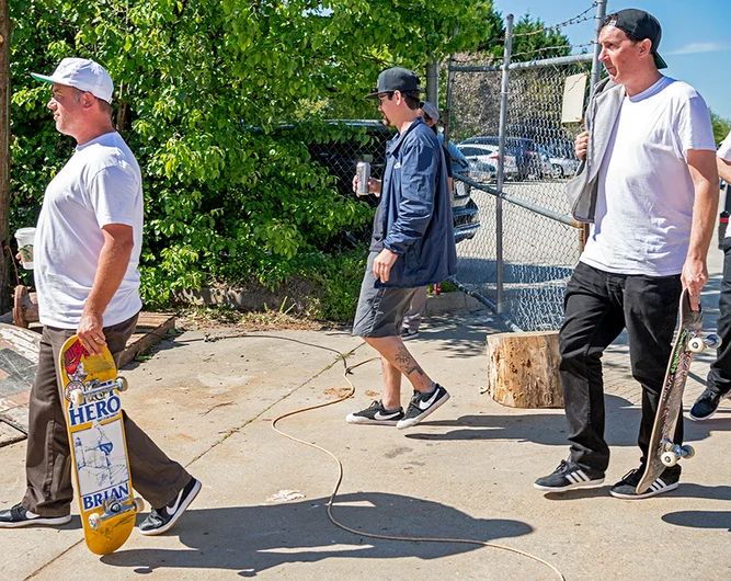 <!--daatl17-bt-->

Ladies and Gentlemen, step aside... the shot callers are coming through!