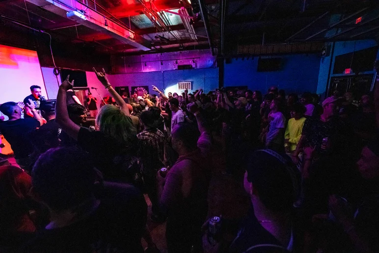 Warming for Urethane to hit the stage

<!--tampapro22urethane-->