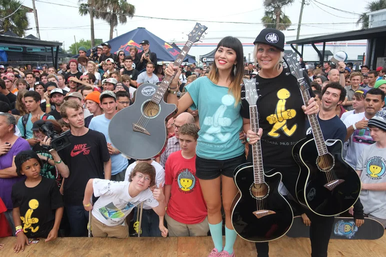 Thanks to Dean Guitars for hooking up the top winners.<!-- Tampa Pro 2013 Skateboarding and the After-Party -->