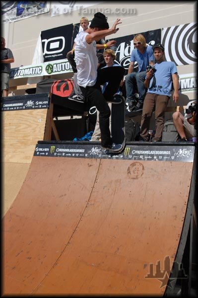 Andrew Wiskus - frontside noseblunt