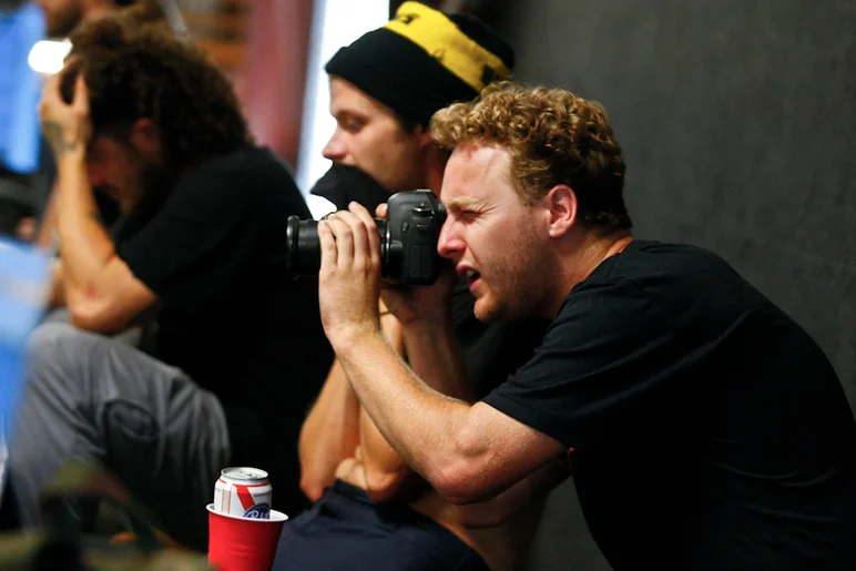 <!--wheeliedope17-->

Glancy with perfect photo technique getting all the skaters head shots.