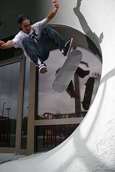 John Reece - kickflip fakie