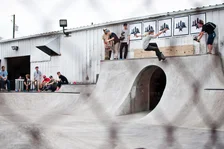

Tim Zom works th