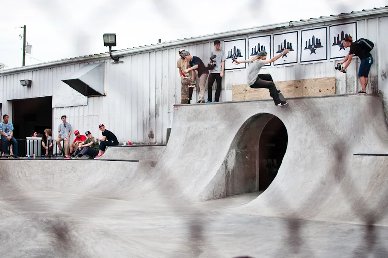 <!--ta14-fd-->

Tim Zom works the channel gap with a little front smith magic.