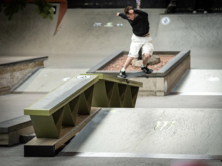 Elias got 2nd place.

<!--damnambreda22finalsphotos-->