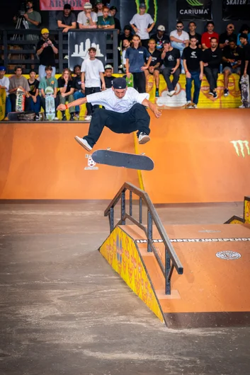 Jon showing why he's 1 of 1 with a picture perfect frontside flip.
<!--TampaAm21Finals-->