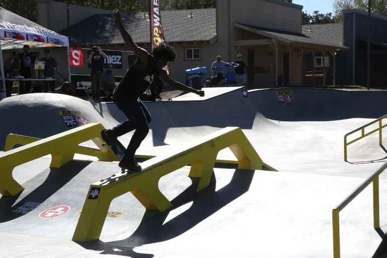 <!-- woodwardwest2013 -->

Cyril killa bs noseblunt.