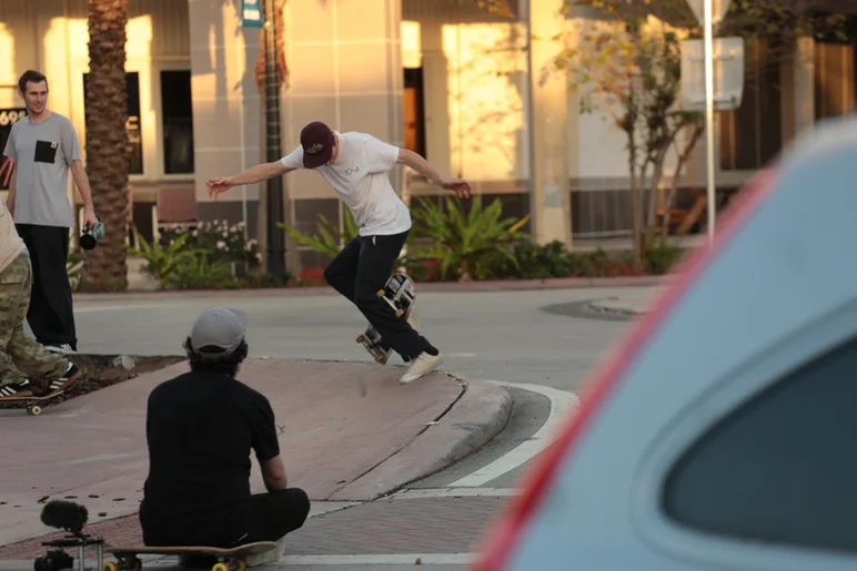 <!--toamia-->

Josh Stewart performing a flamingo. Filmers Colin Reed and Joe Bressler should be pointing their camera at him.