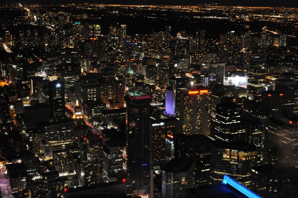 Damn Am Canada: Toronto at night