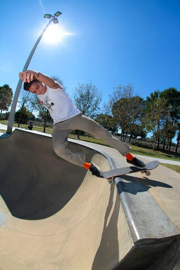 <!--wh152-->

The bowl was empty and Alejandro was around so I had some fun getting him to destroy all corners of this thing. Rock and Roll.